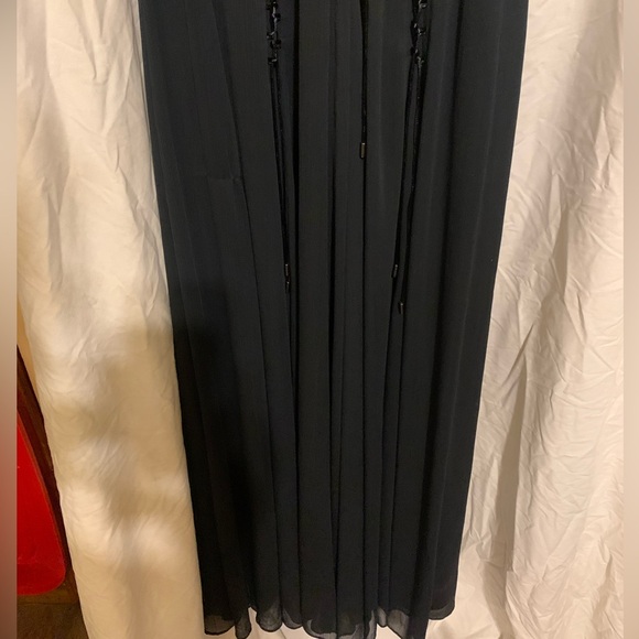 Laurie Felt Dress - Picture 9 of 9